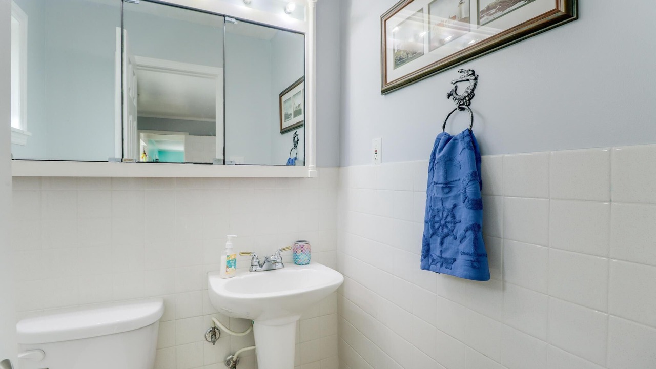 Photo of Bathroom in Long Beach