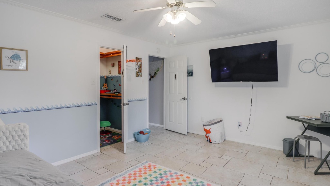 Photo of Bedroom in Long Beach