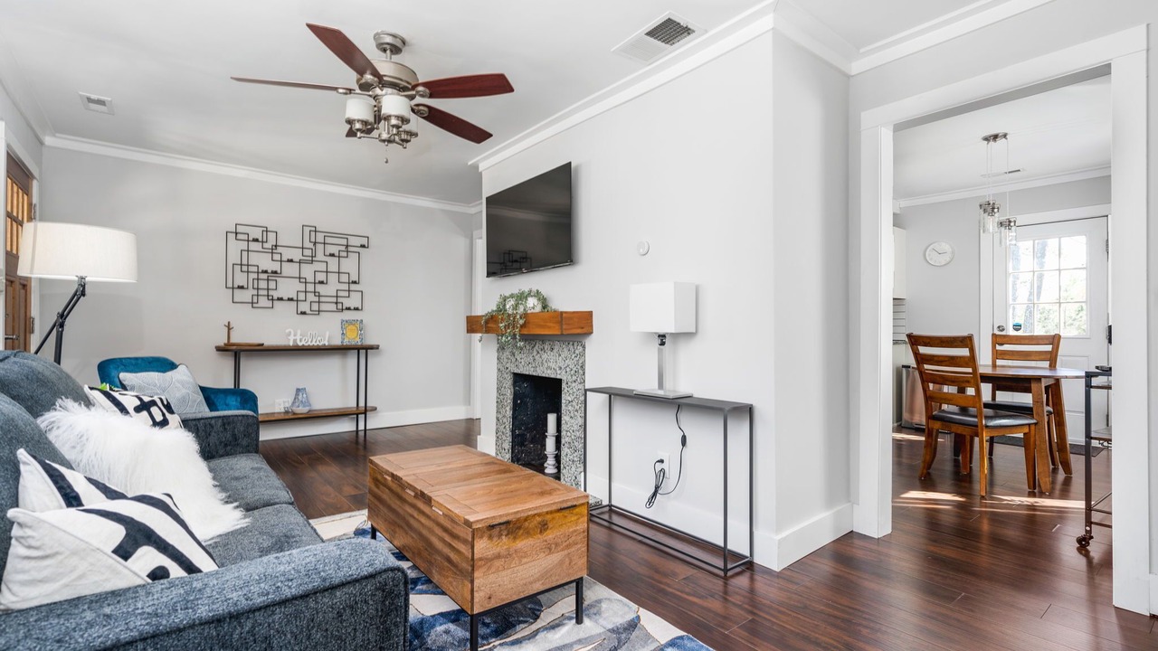 Photo of Livingroom in East Side