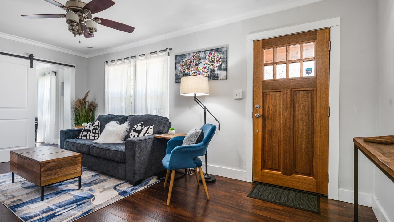 Photo of Livingroom in East Side