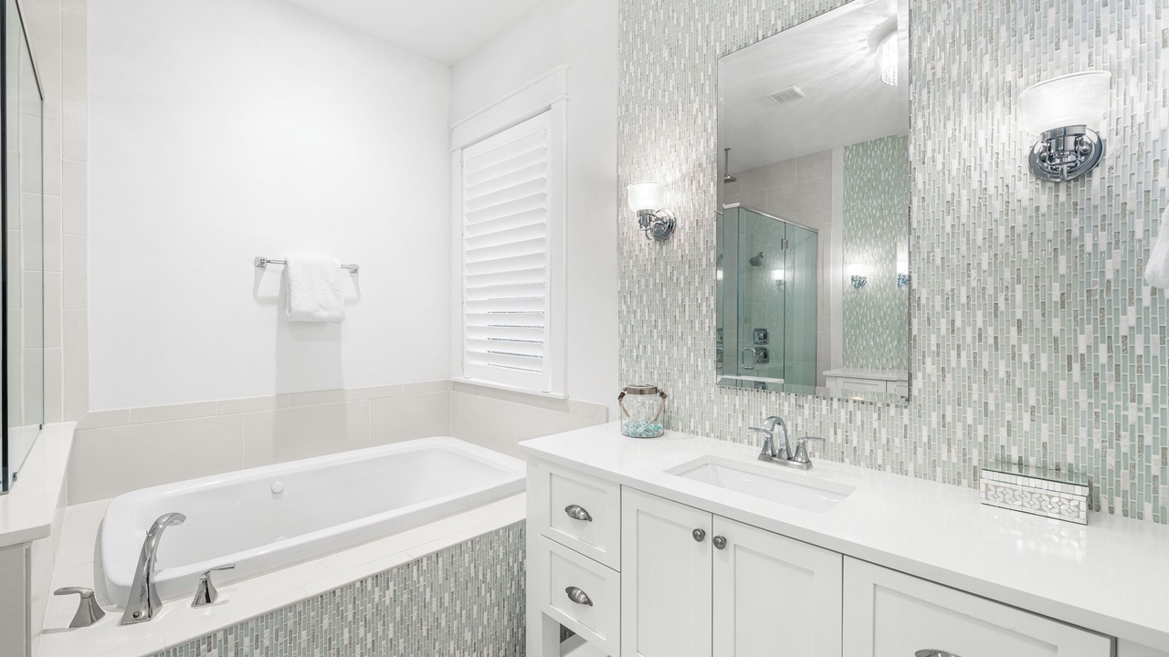 Photo of Bathroom in Gulf District