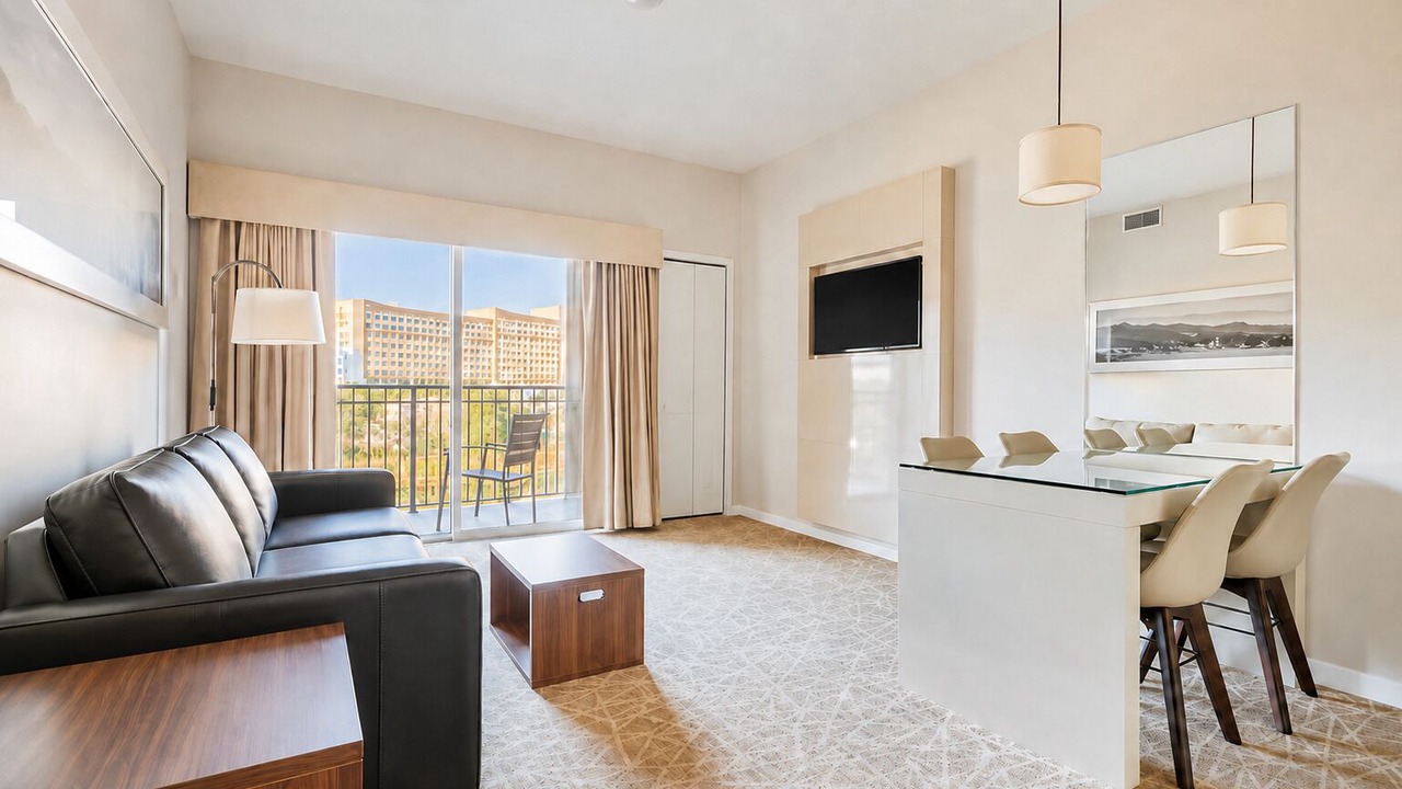 Photo of Livingroom in Florida Center
