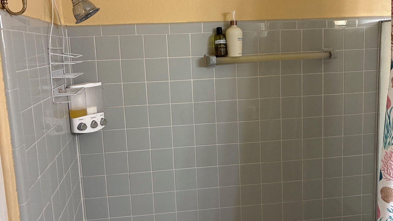 Photo of Bathroom in Fairvilla