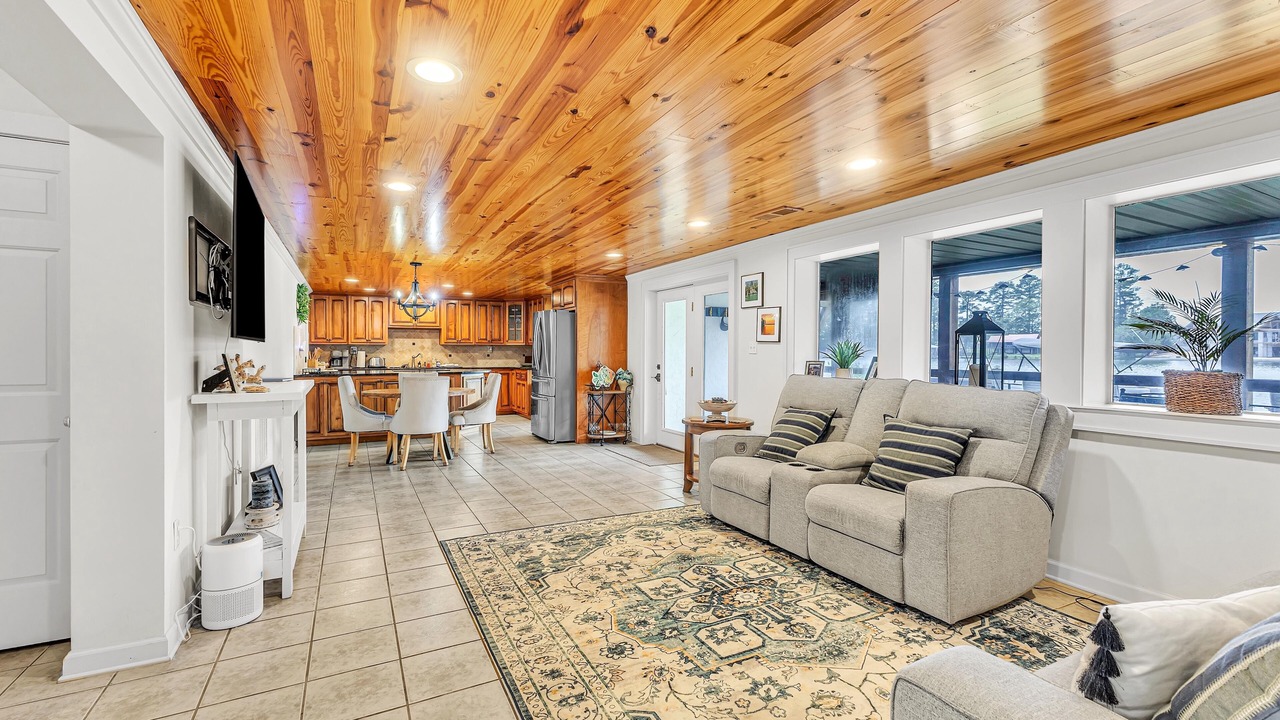 Photo of Bedroom in Dadeville
