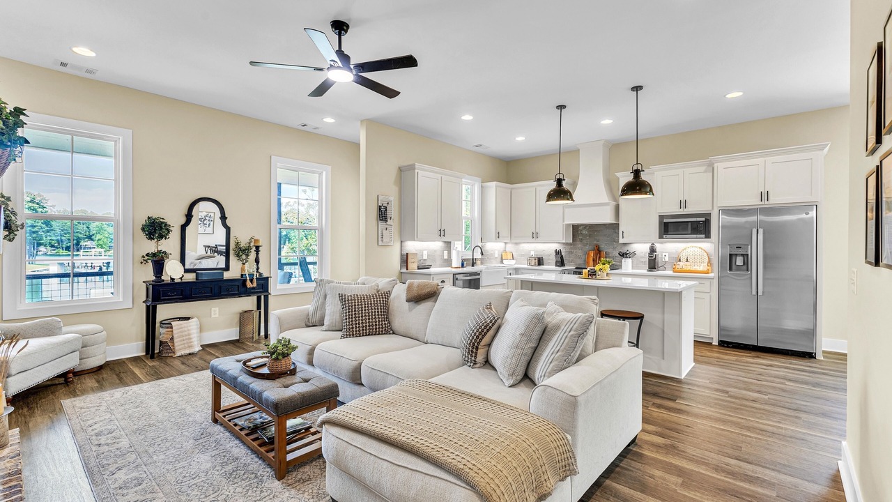 Photo of Livingroom in Tallassee