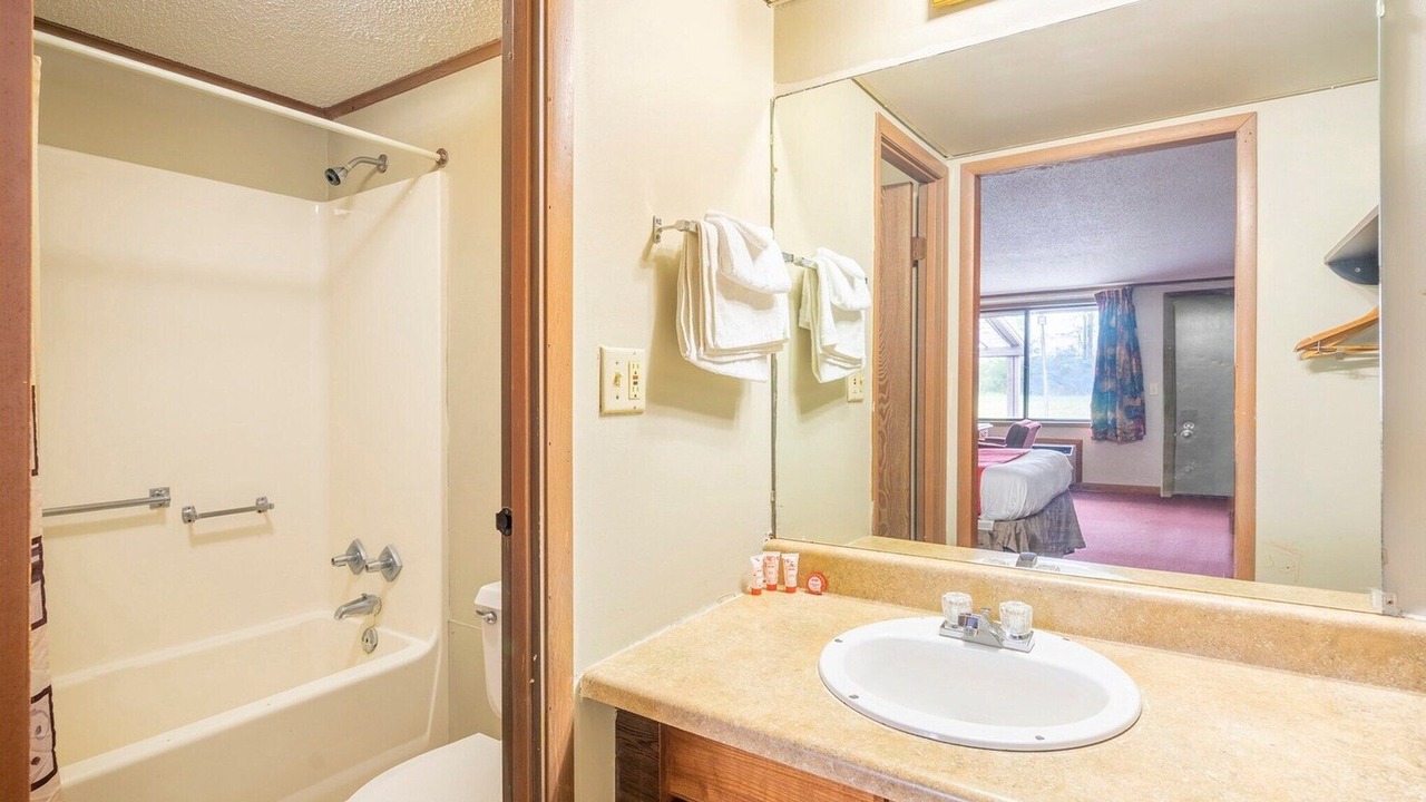 Photo of Bathroom in Daleville
