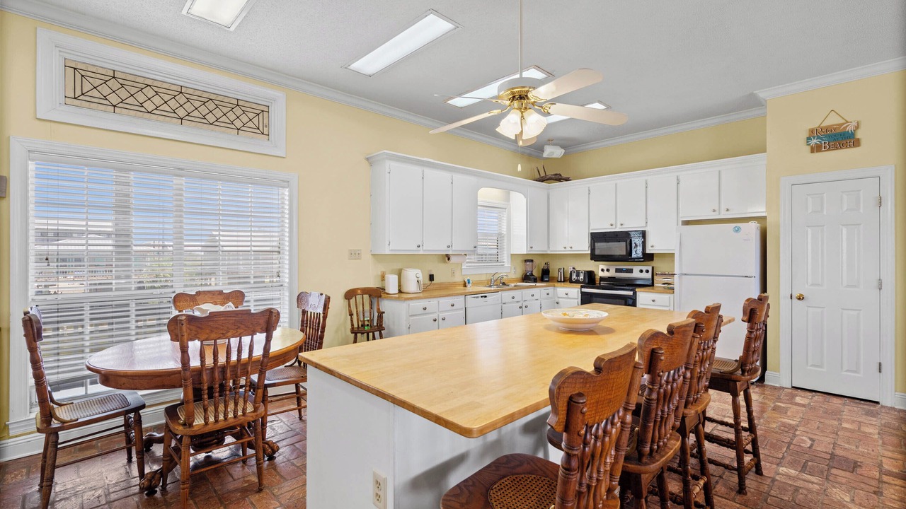 Photo of Kitchen in Silver Cay