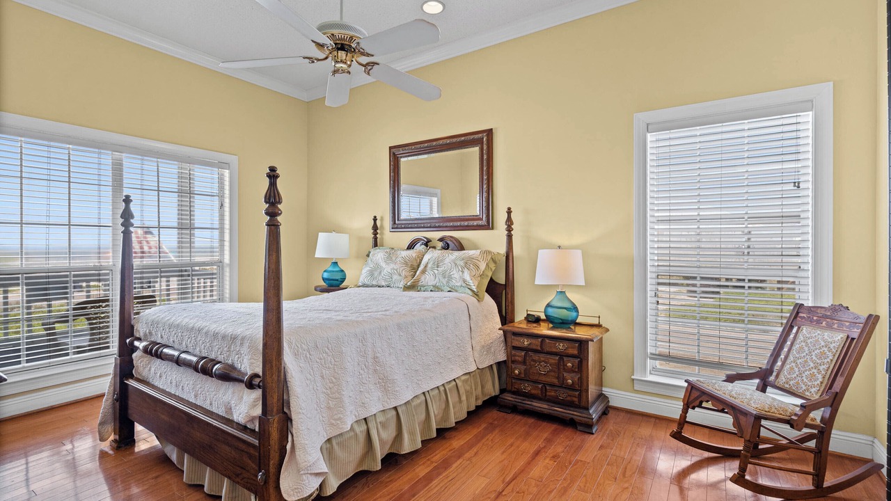 Photo of Bedroom in Silver Cay