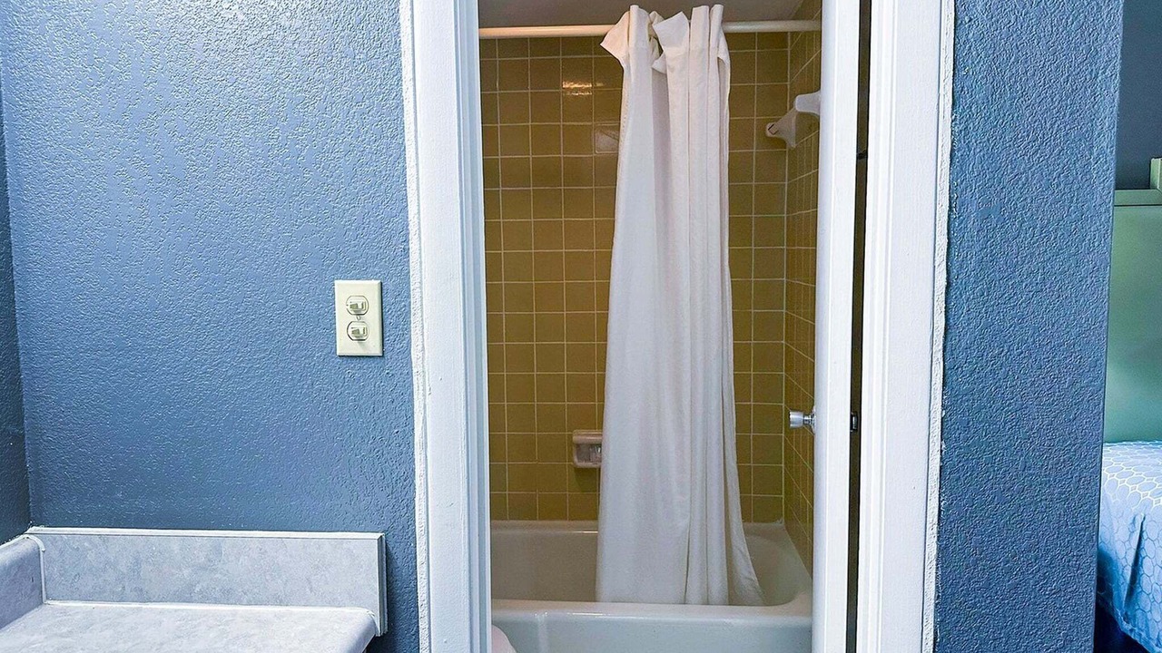 Photo of Bathroom in Hahira
