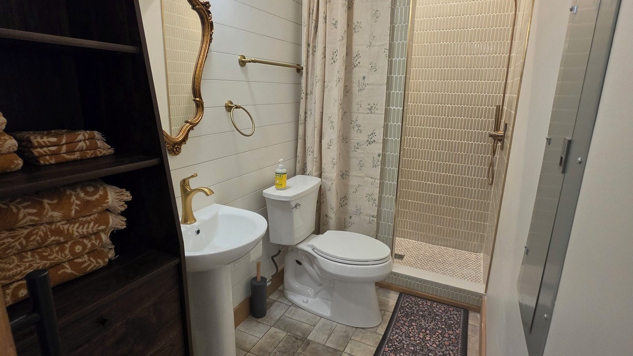Photo of Bathroom in Crawfordville