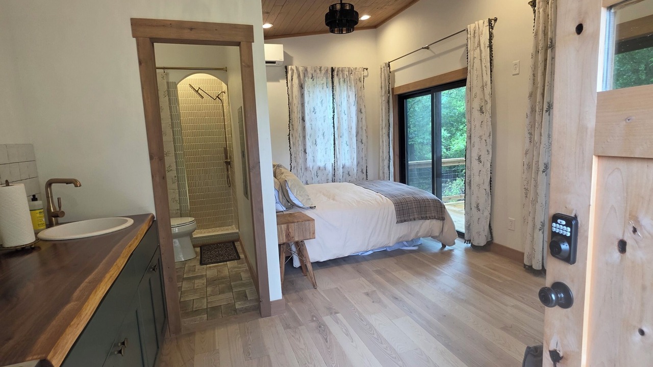 Photo of Bedroom in Crawfordville