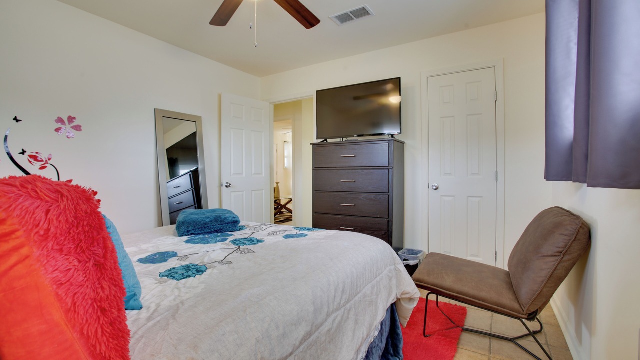 Photo of Bedroom in Kenner - Louis Armstrong International Airport