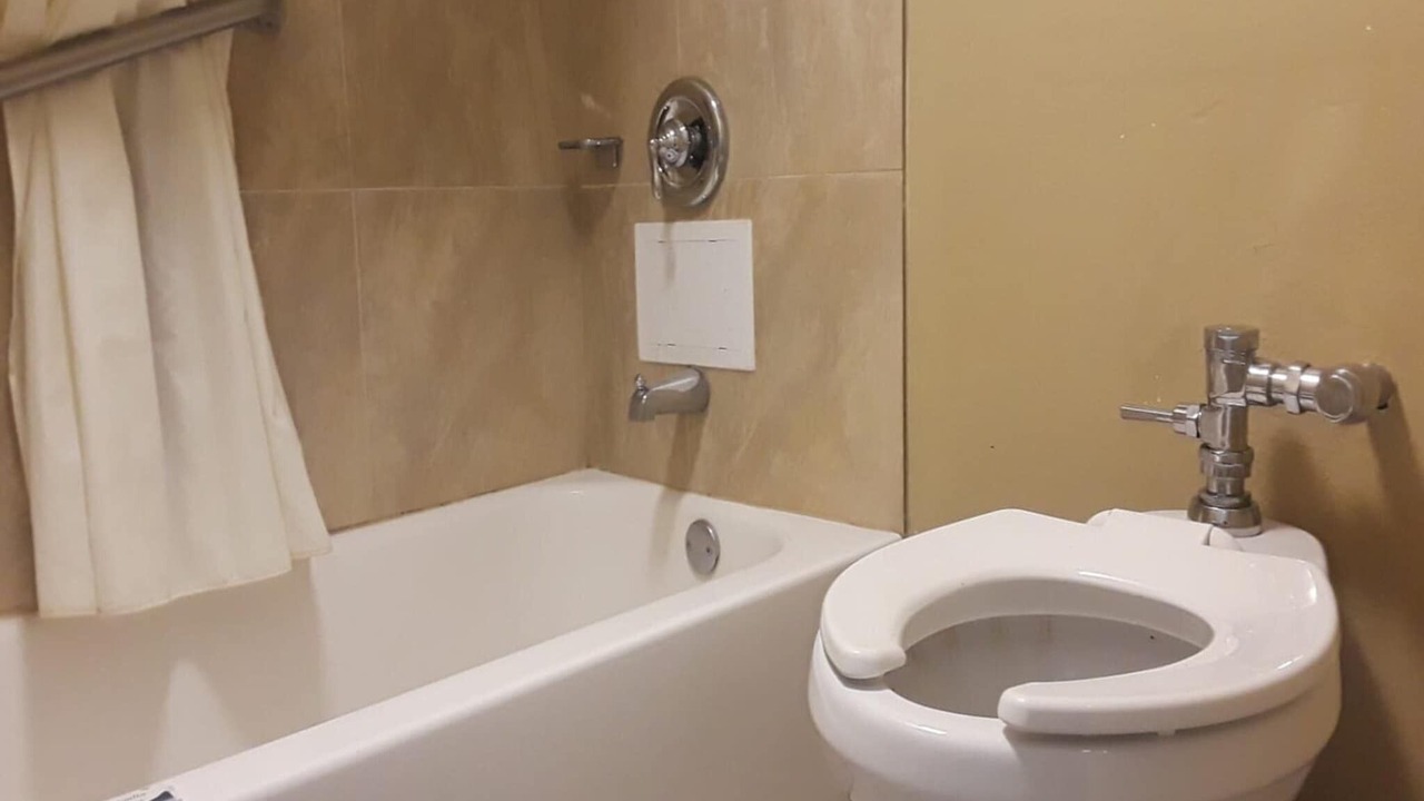Photo of Bathroom in Governor's Walk