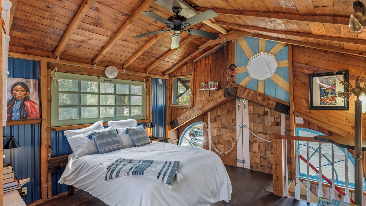Photo of Bedroom in East Side