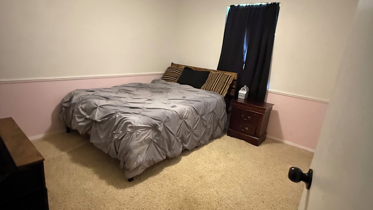 Photo of Bedroom in Tallassee