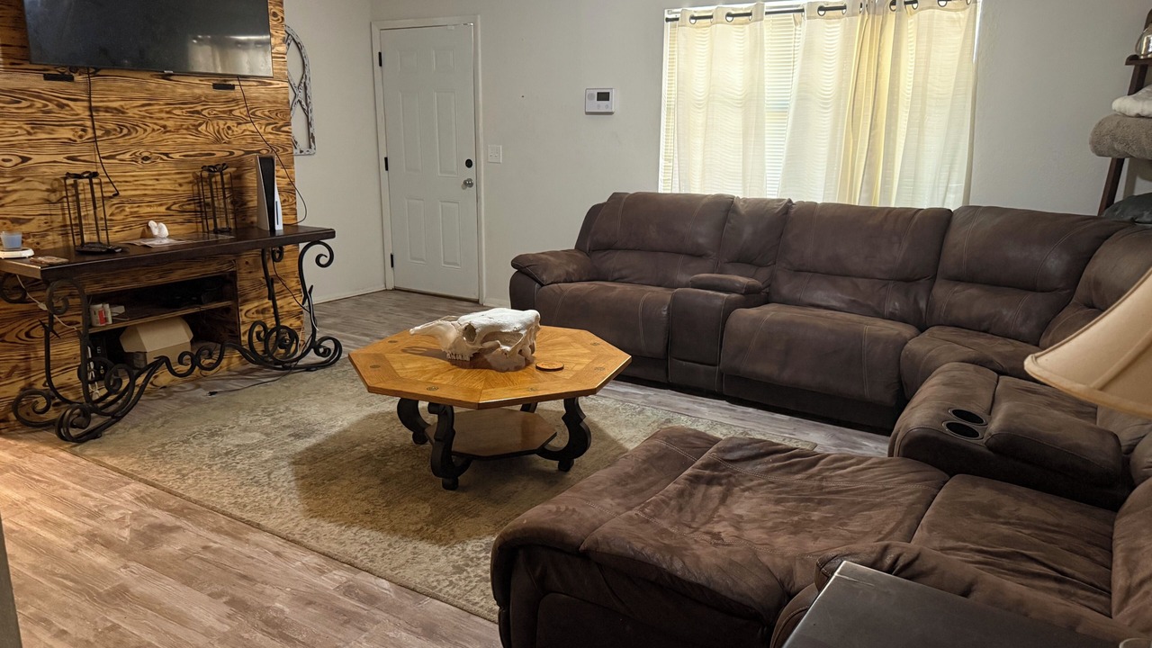 Photo of Livingroom in Tallassee
