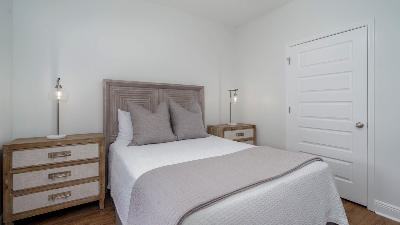 Photo of Bedroom in Northport