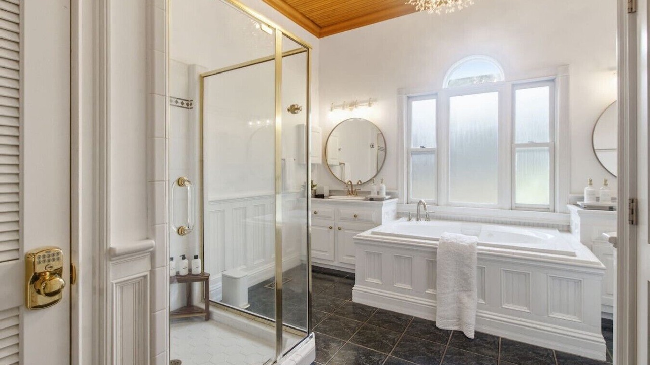 Photo of Bathroom in Valdosta
