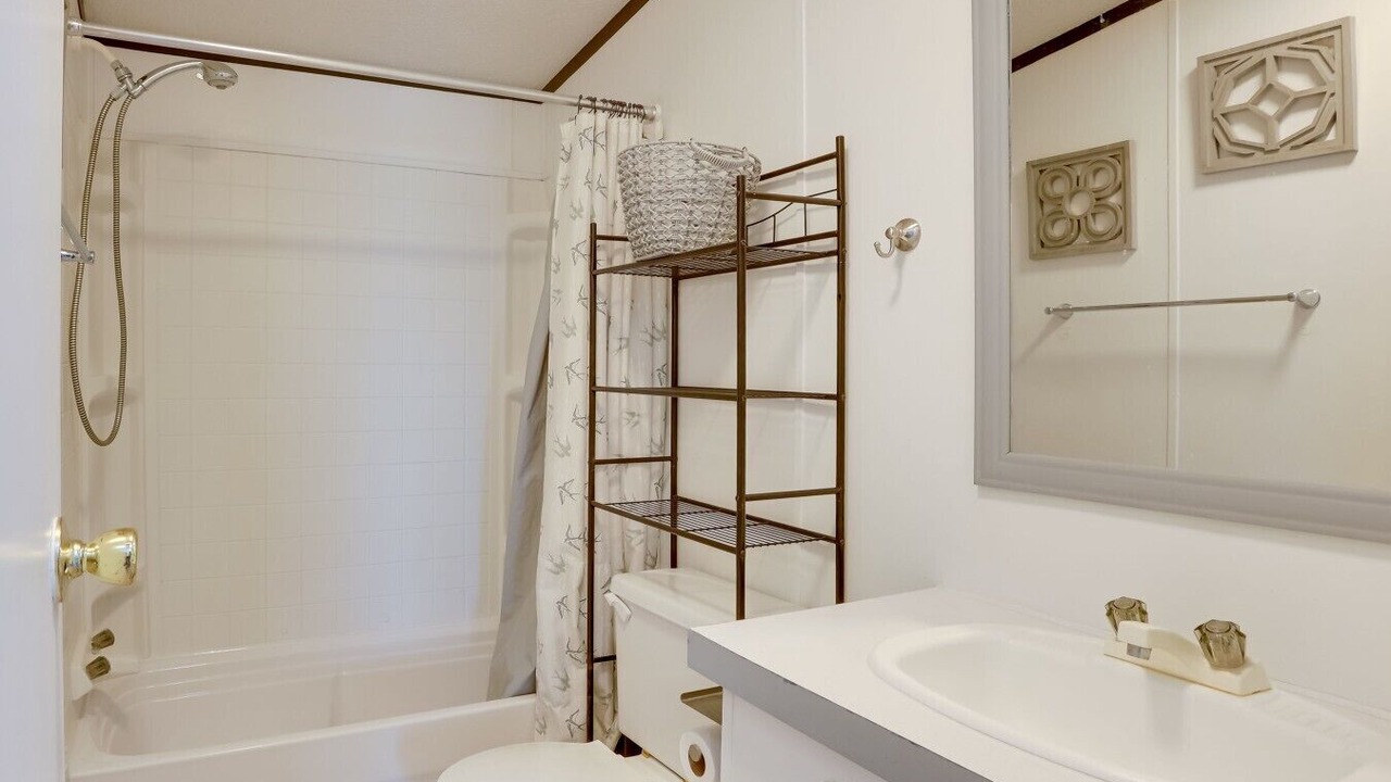 Photo of Bathroom in Midway