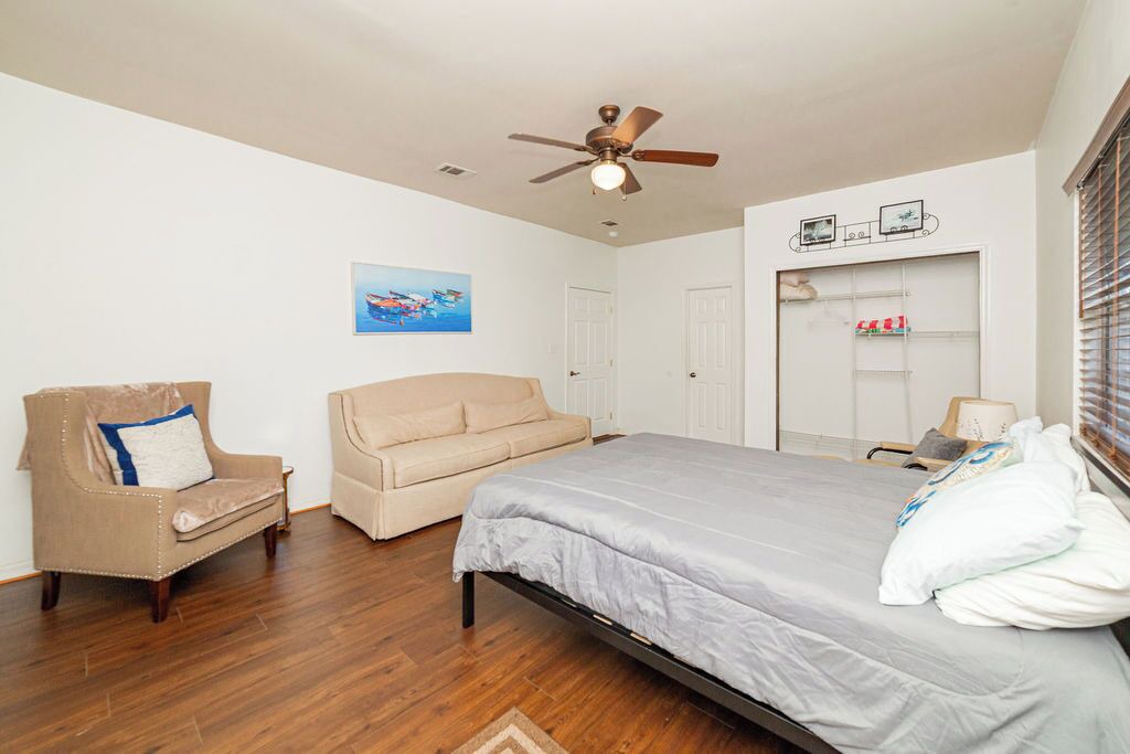 Photo of Bedroom in Waveland