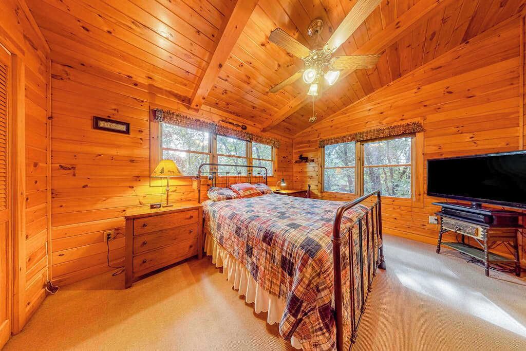Photo of Bedroom in My Mountain