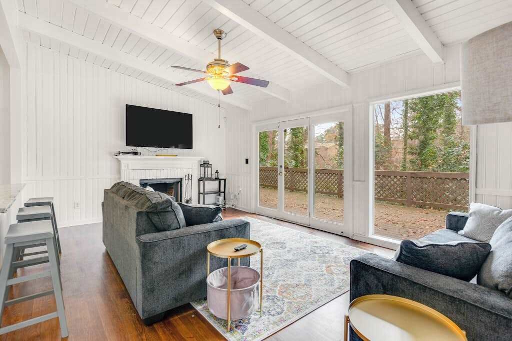 Photo of Livingroom in Buford Highway