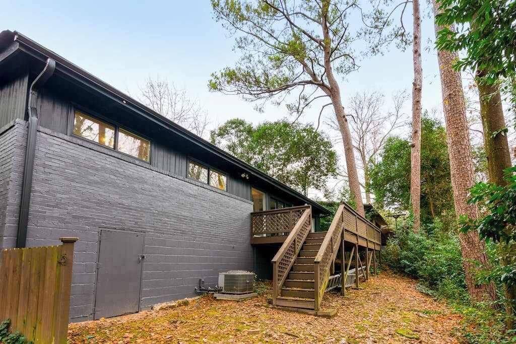 Photo of Outdoor in Buford Highway
