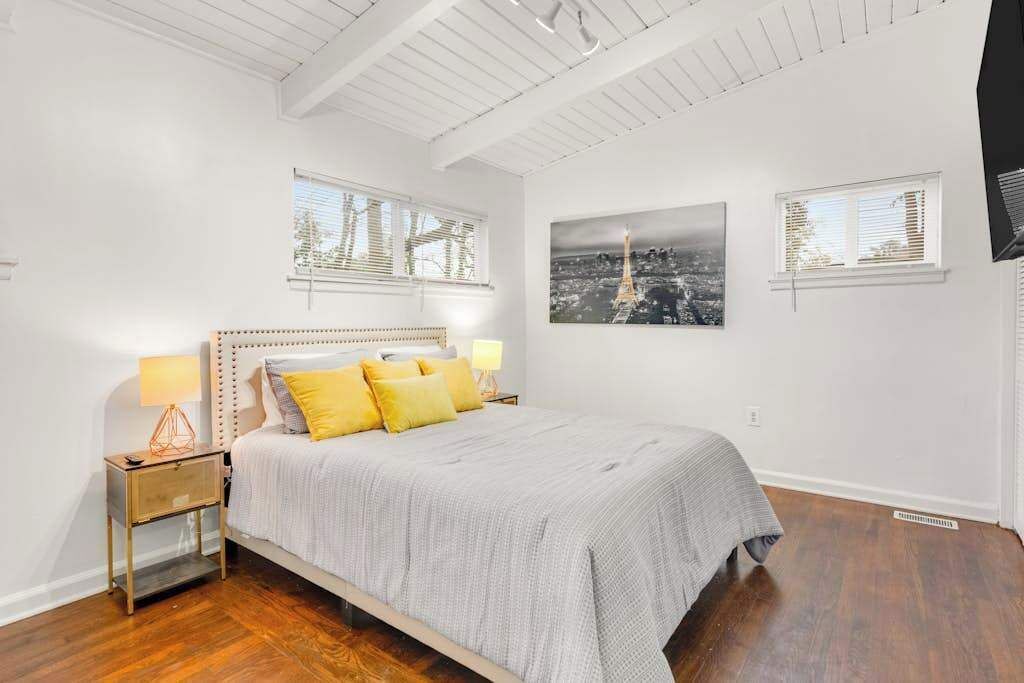 Photo of Bedroom in Buford Highway