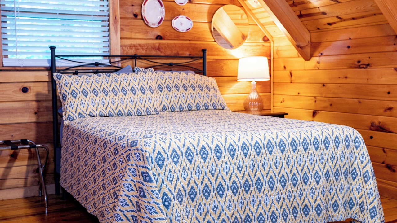 Photo of Bedroom in Pine Mountain