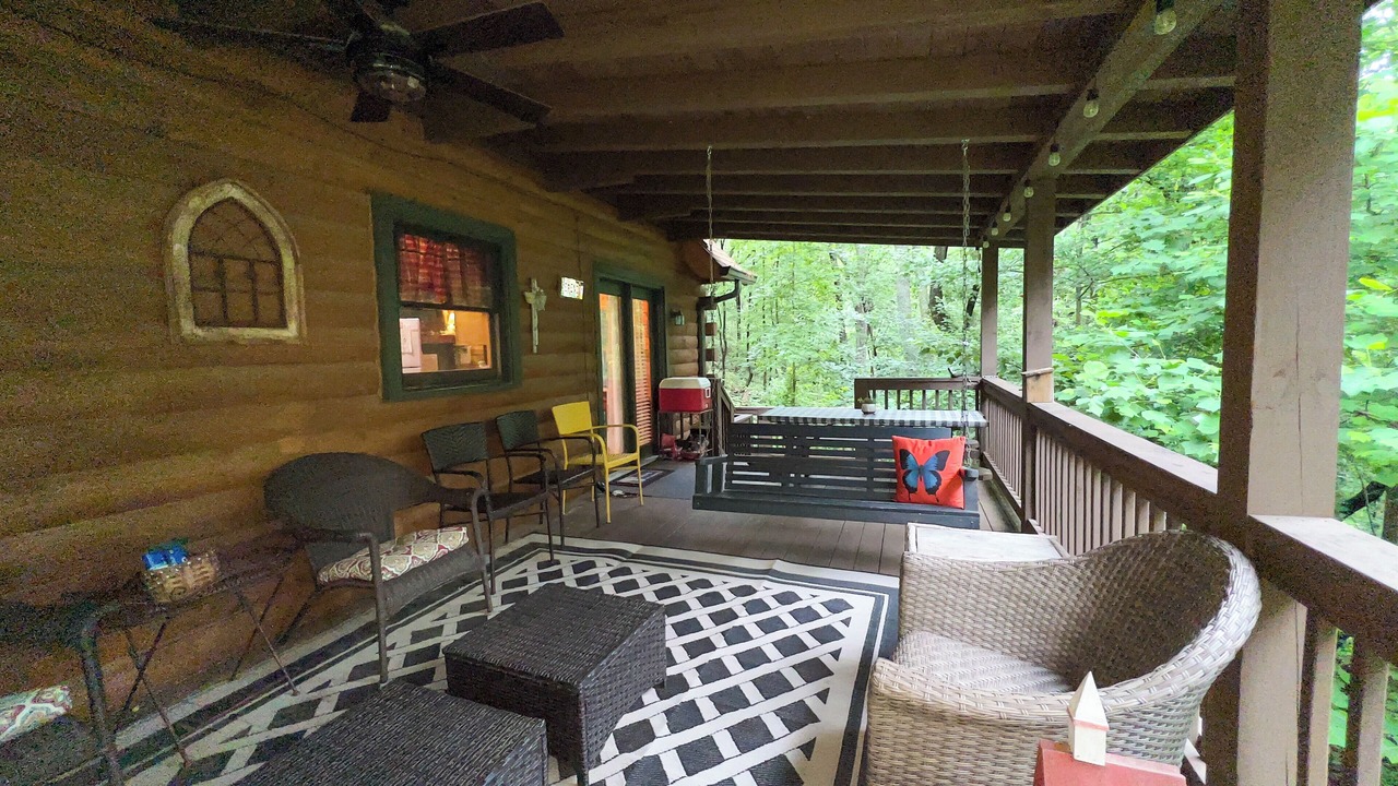 Photo of Patio Balcony in Pine Mountain