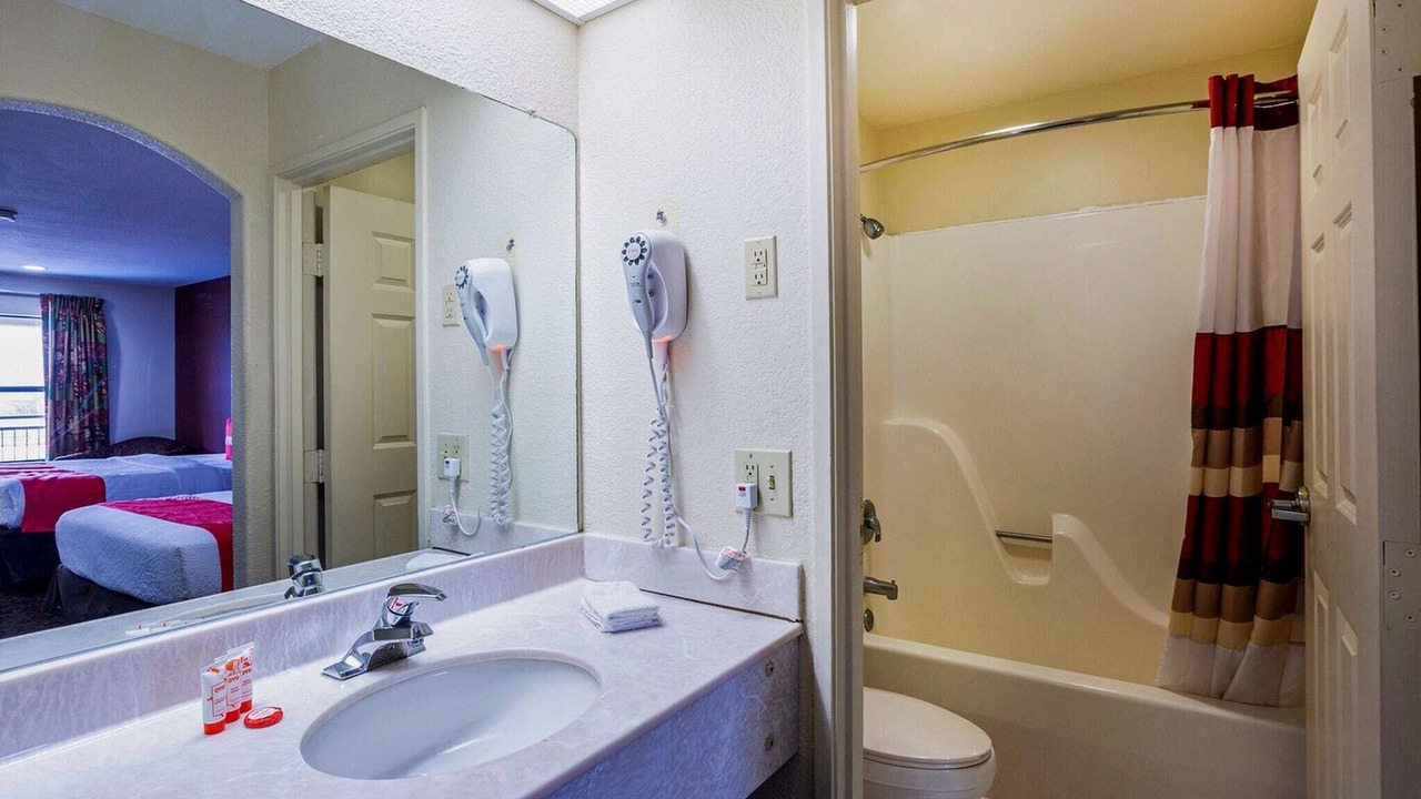 Photo of Bathroom in Port Allen