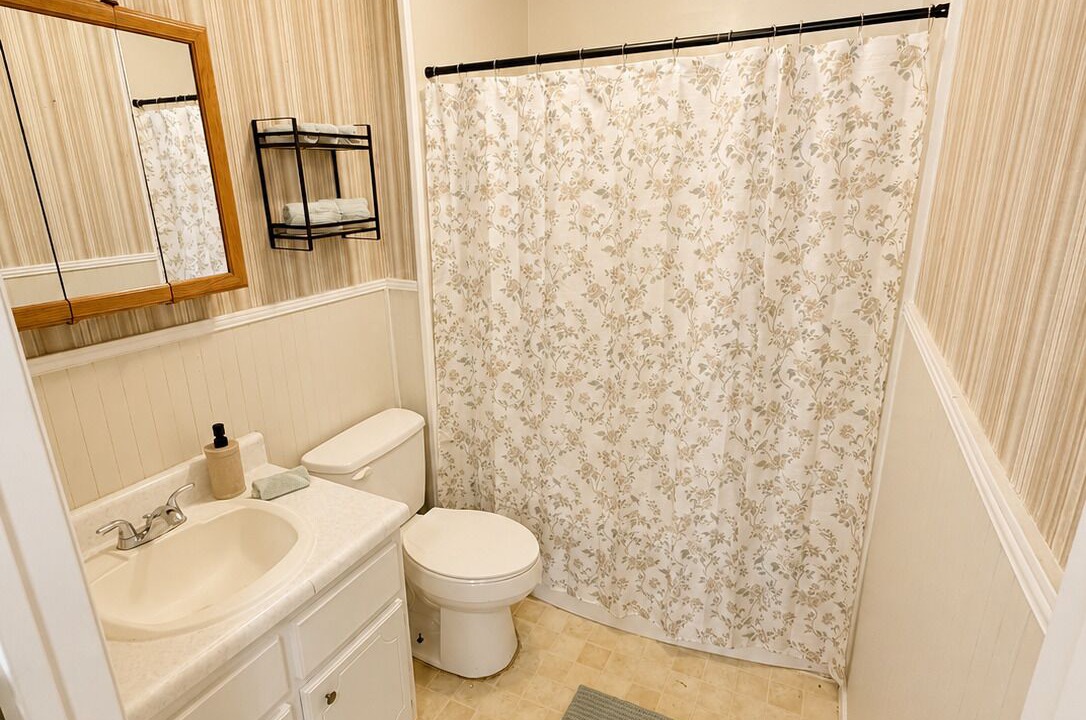 Photo of Bathroom in Gadsden