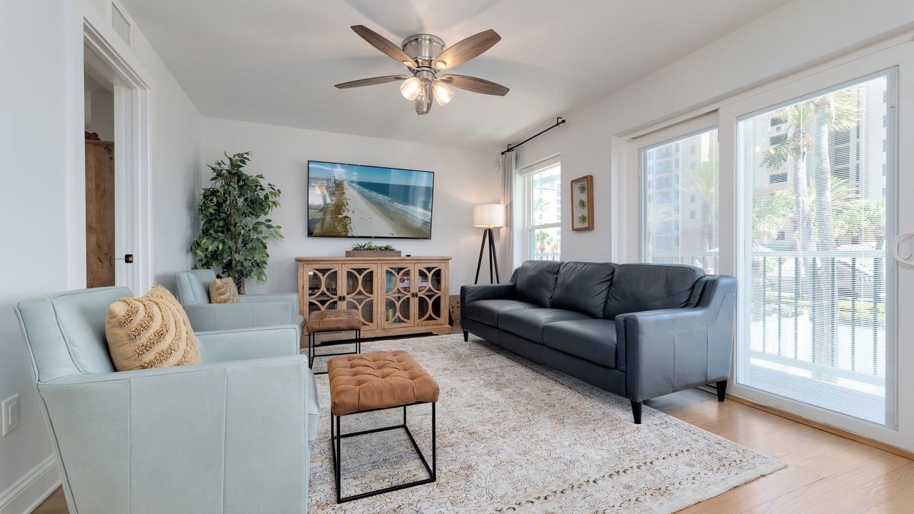 Photo of Livingroom in Jacksonville Beach