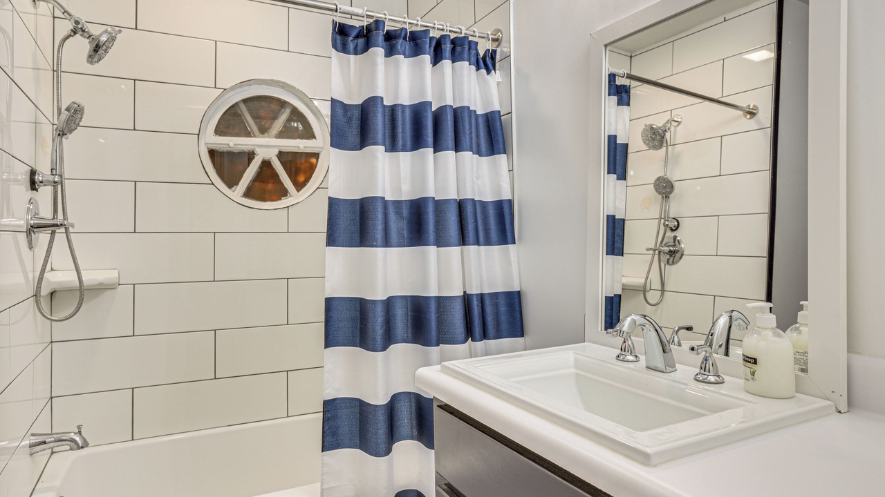 Photo of Bathroom in Albany