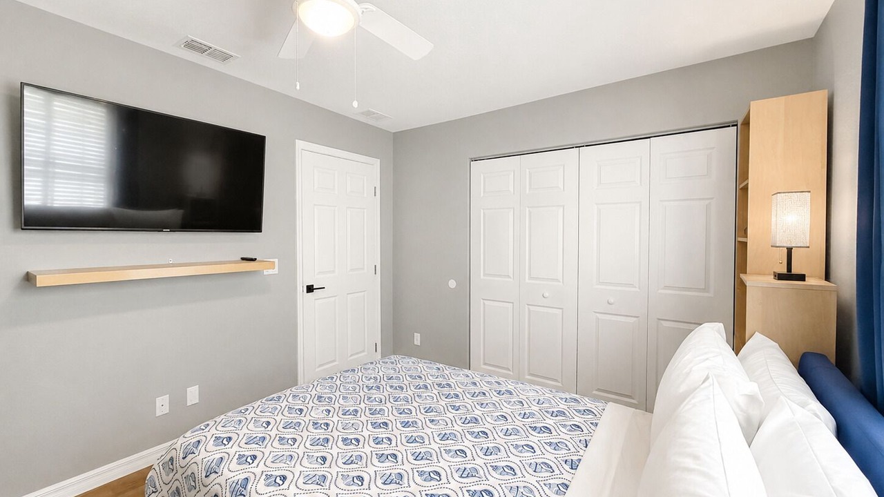 Photo of Bedroom in Silver Springs Shores
