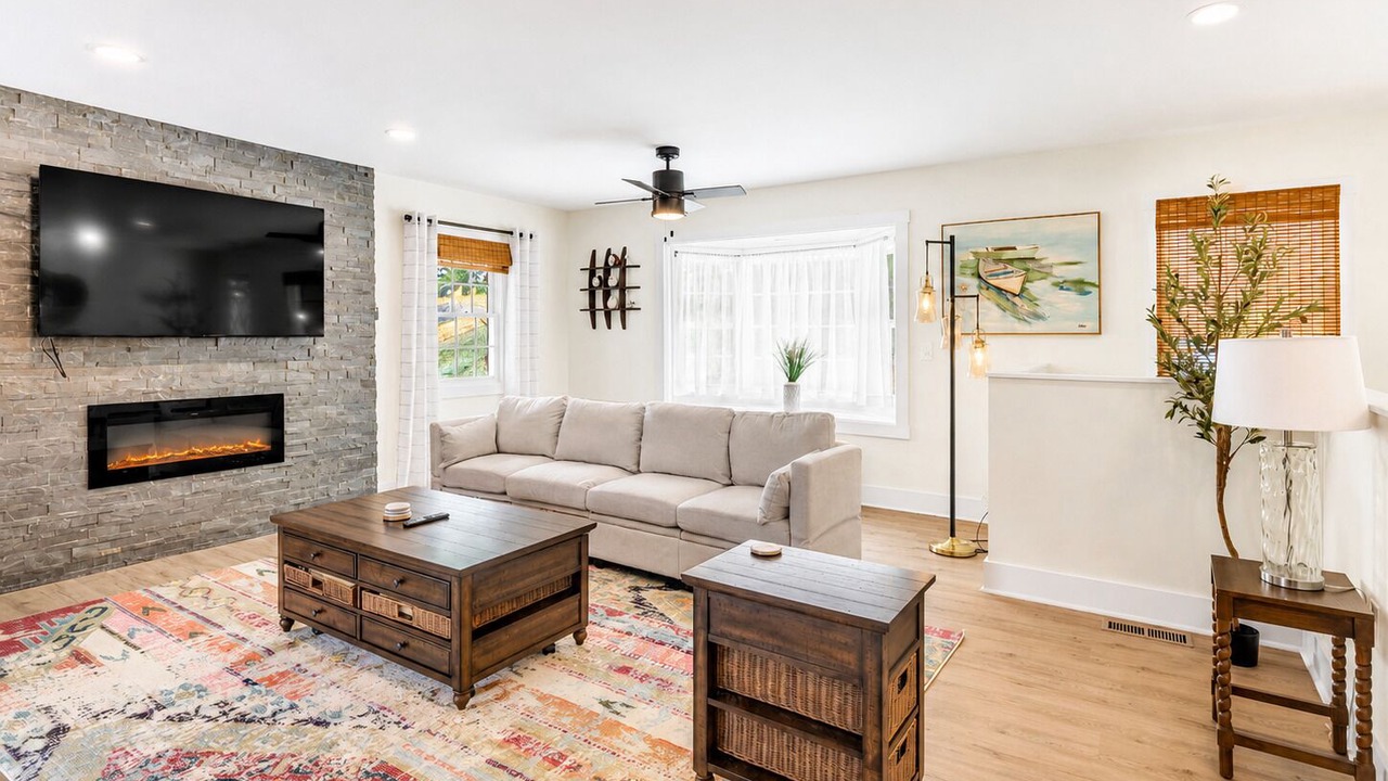 Photo of Livingroom in Jacksons' Gap