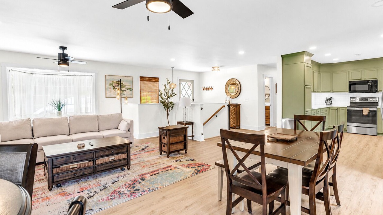 Photo of Livingroom in Jacksons' Gap