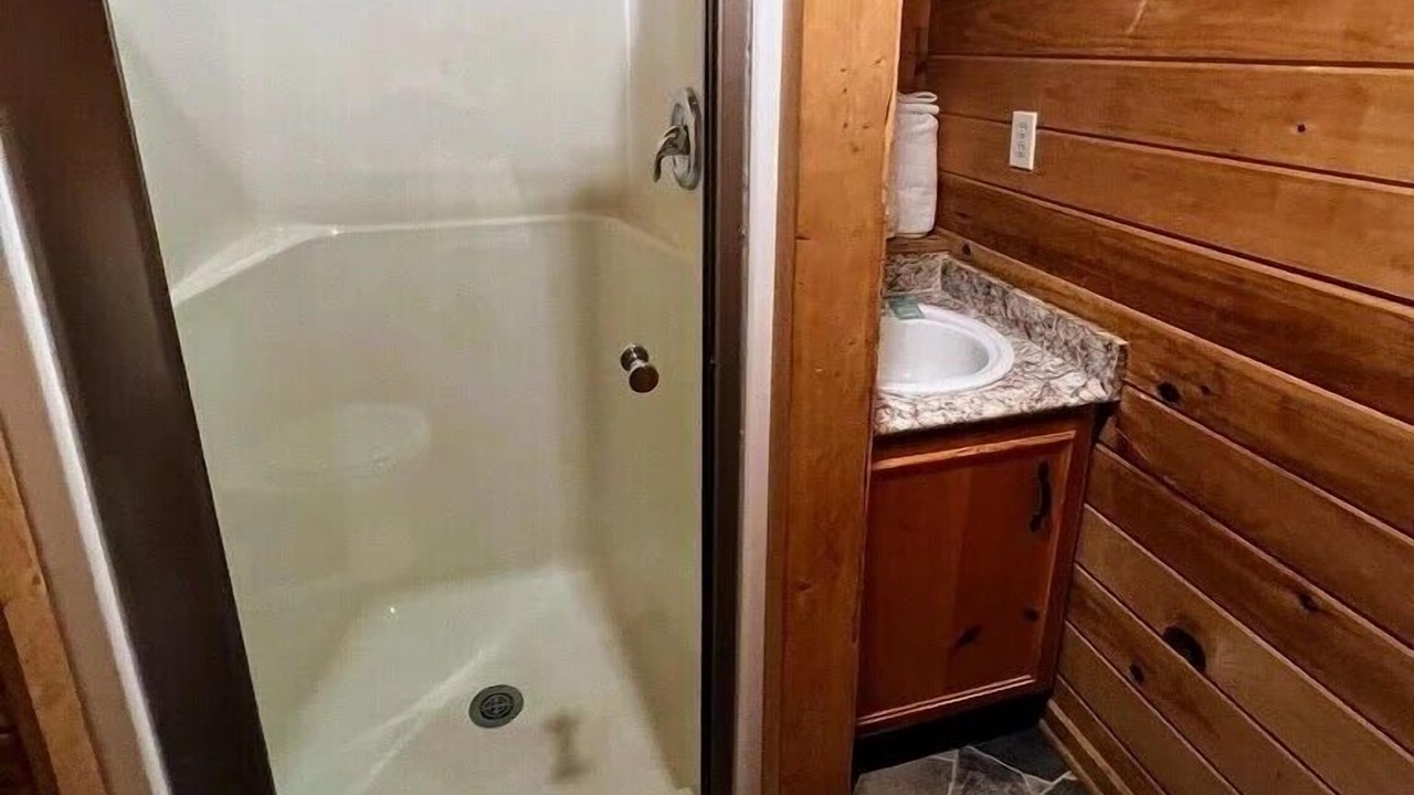 Photo of Bathroom in Pine Mountain