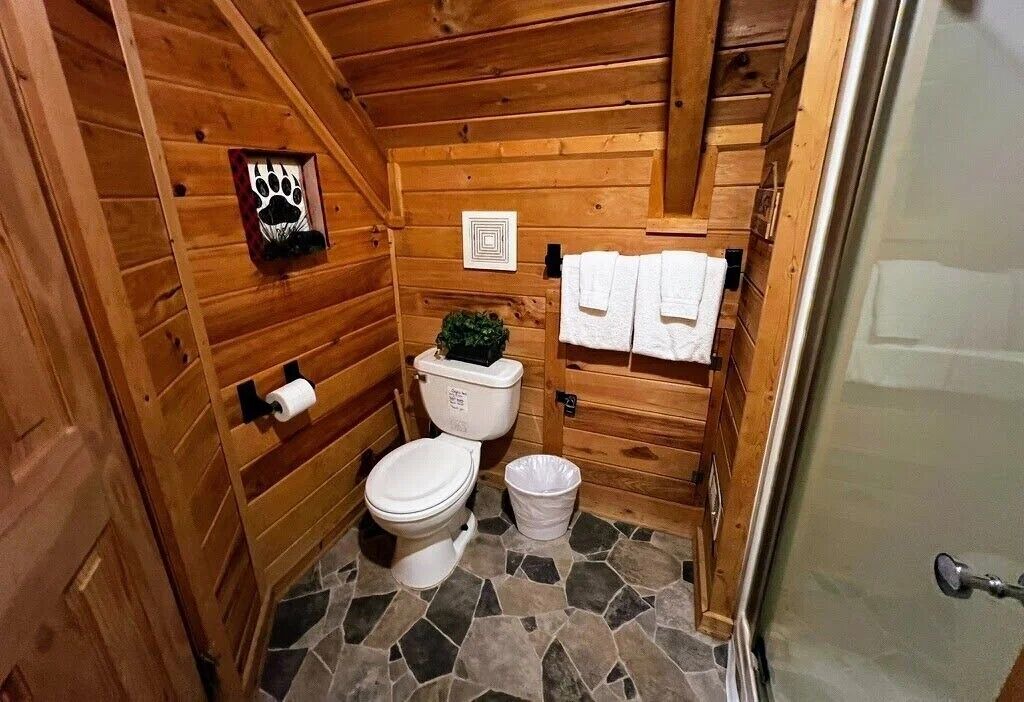 Photo of Bathroom in Pine Mountain