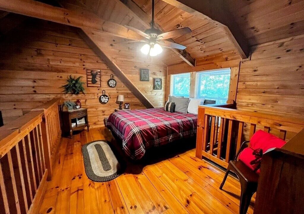 Photo of Bedroom in Pine Mountain