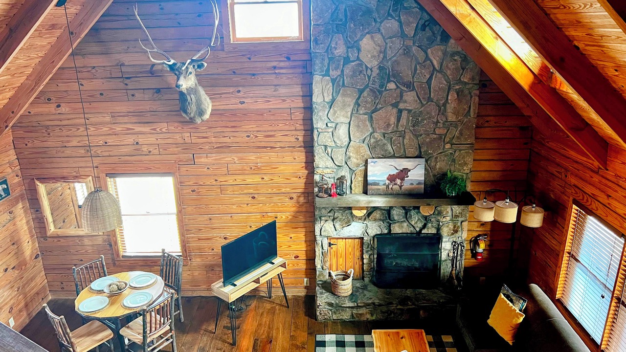 Photo of Livingroom in Pine Mountain