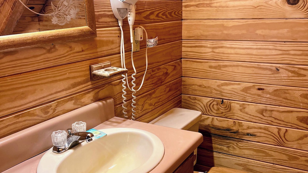 Photo of Bathroom in Pine Mountain