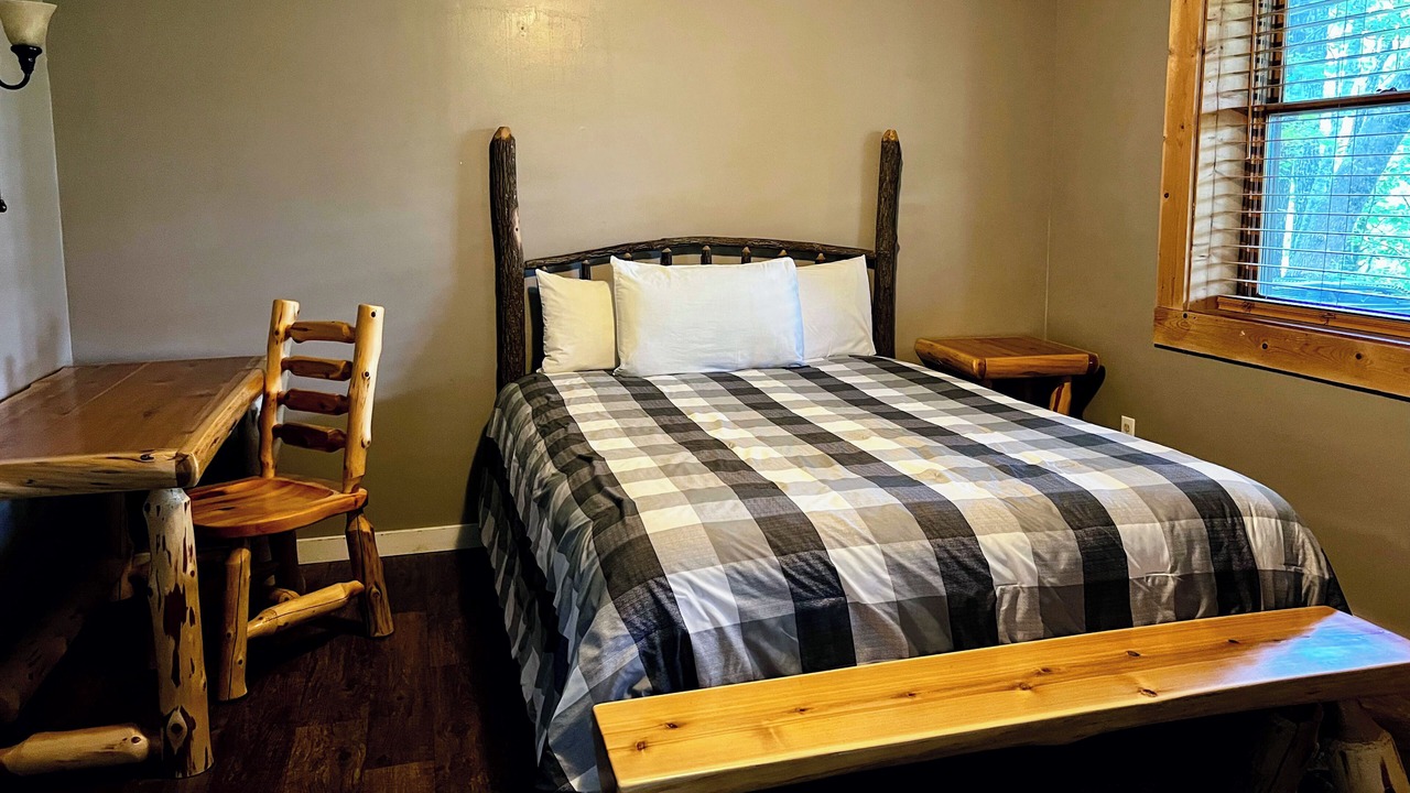 Photo of Bedroom in Pine Mountain