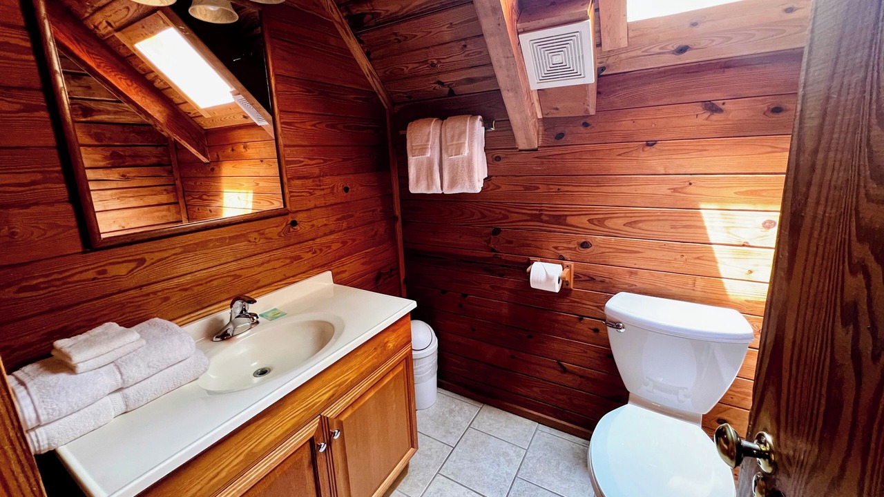 Photo of Bathroom in Pine Mountain
