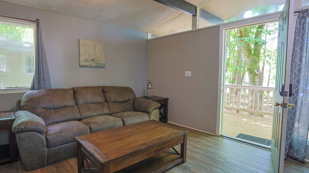 Photo of Livingroom in LaGrange