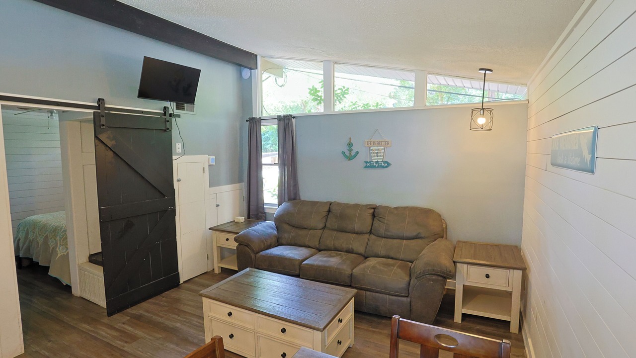 Photo of Livingroom in LaGrange