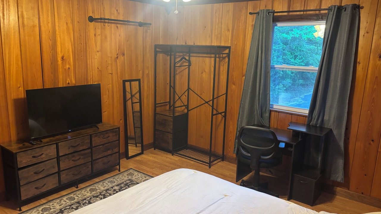 Photo of Bedroom in Lucedale