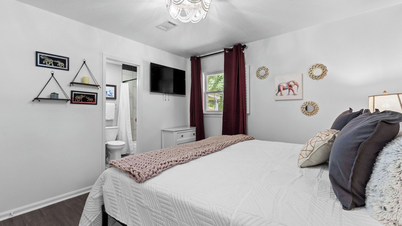 Photo of Bedroom in Northport