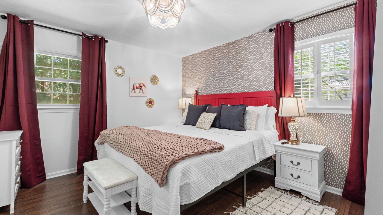 Photo of Bedroom in Northport