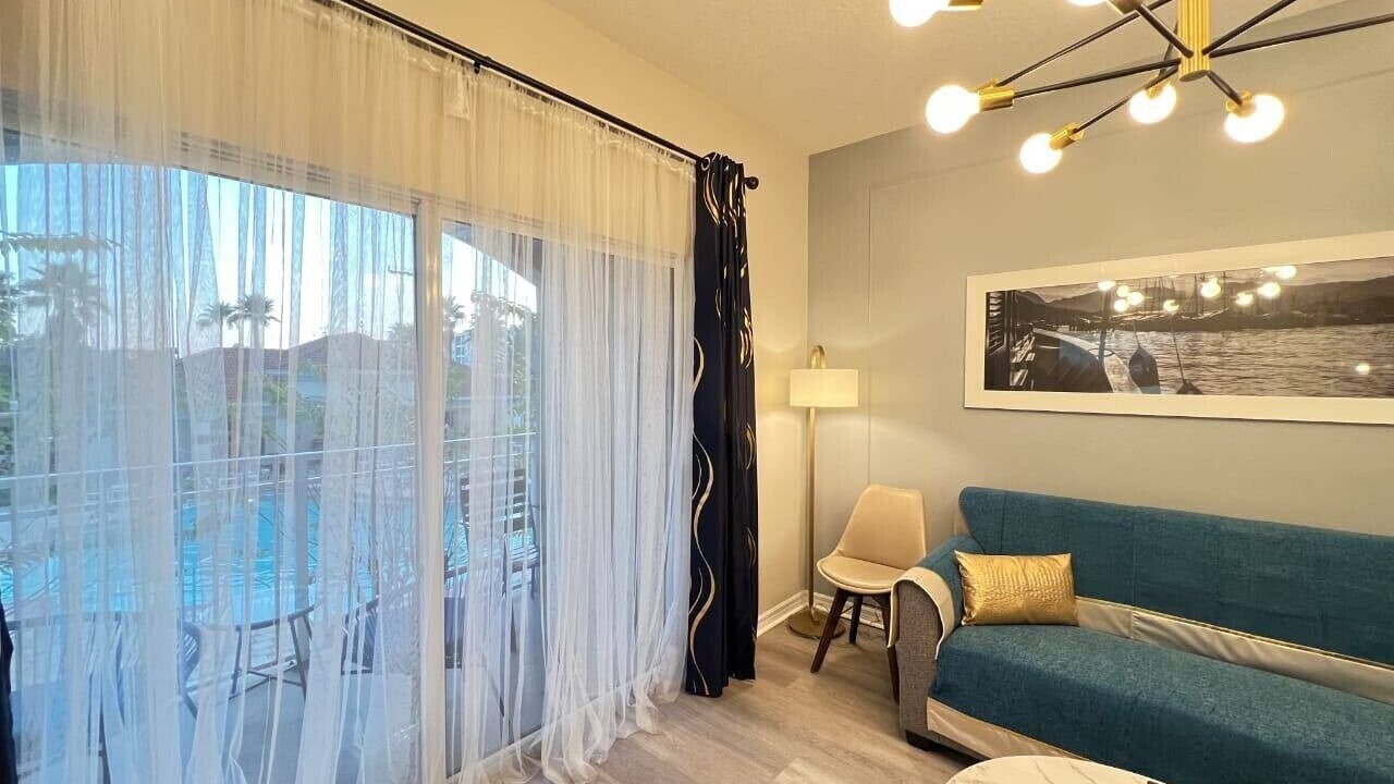Photo of Livingroom in Florida Center